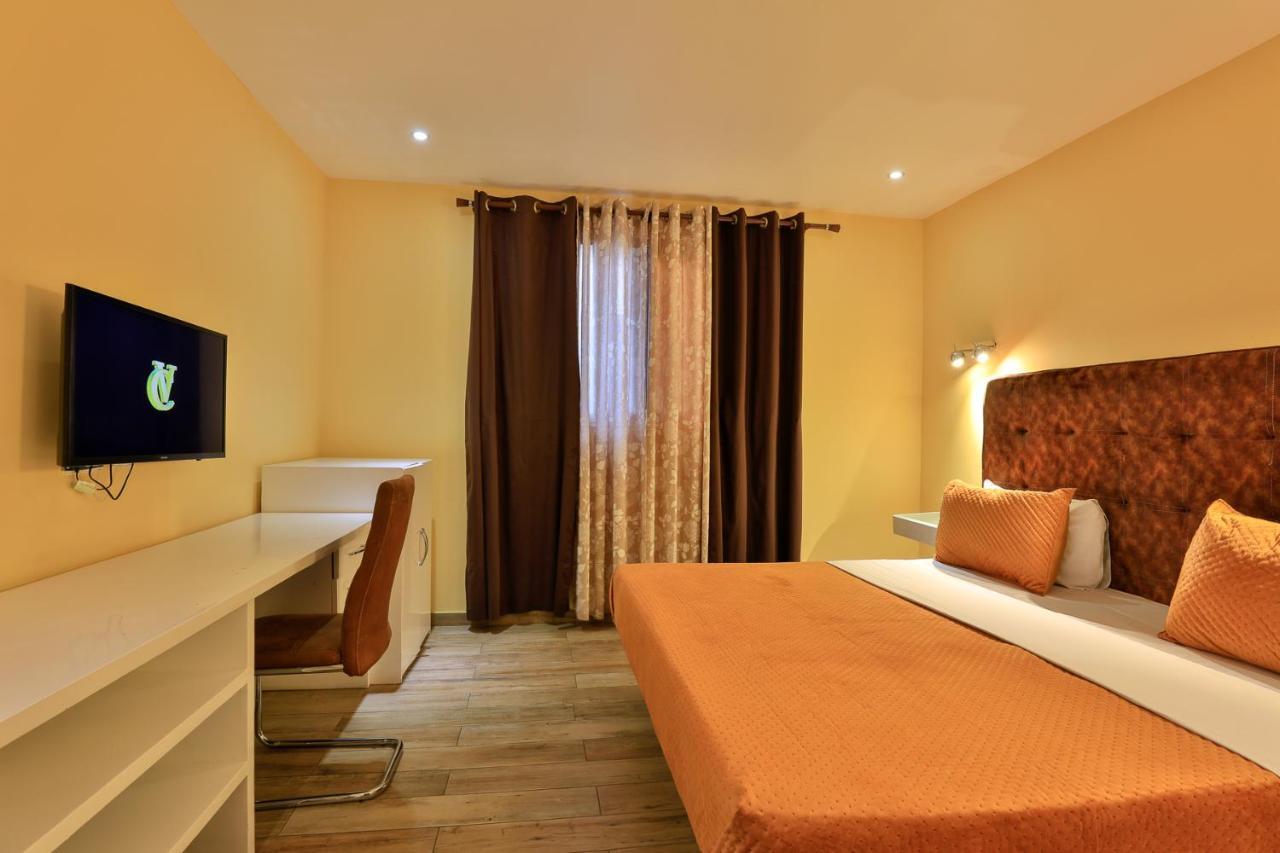 Roses Guest House 库马西 外观 照片