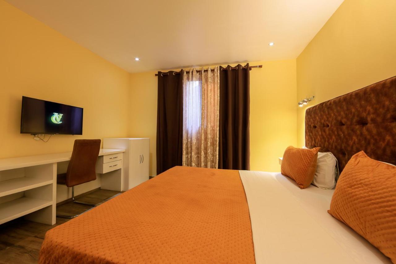 Roses Guest House 库马西 外观 照片