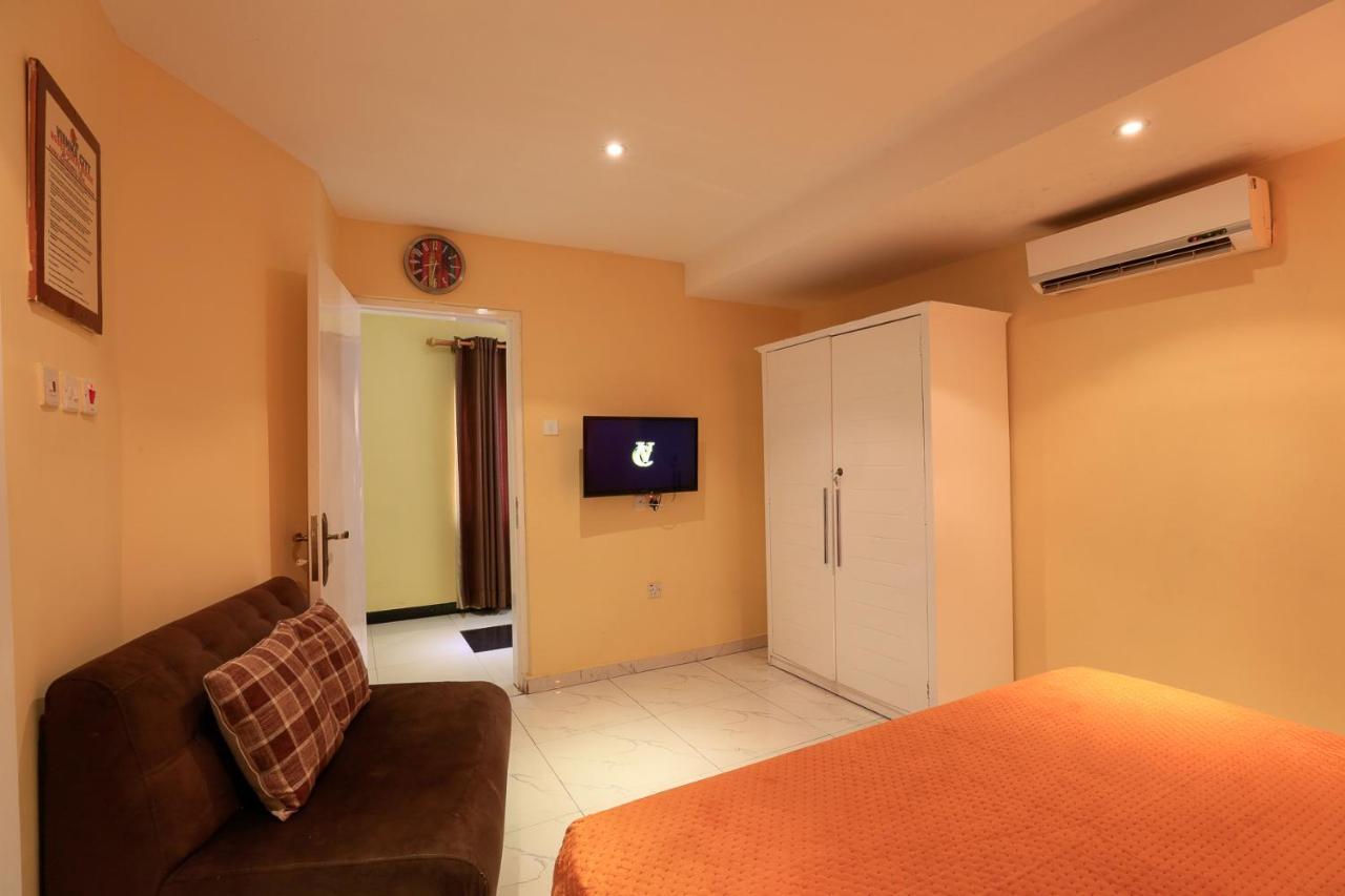 Roses Guest House 库马西 外观 照片